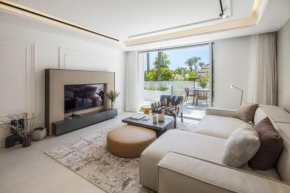 Elegant 3- Bedroom Apartment in Puente Romano